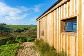 Beautiful Upcycled Cabin with incredible views